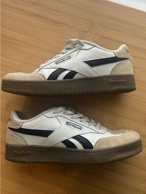 Reebok Women’s Classic White and Beige Leather Sneakers Gum Sole Trending Y2K 7